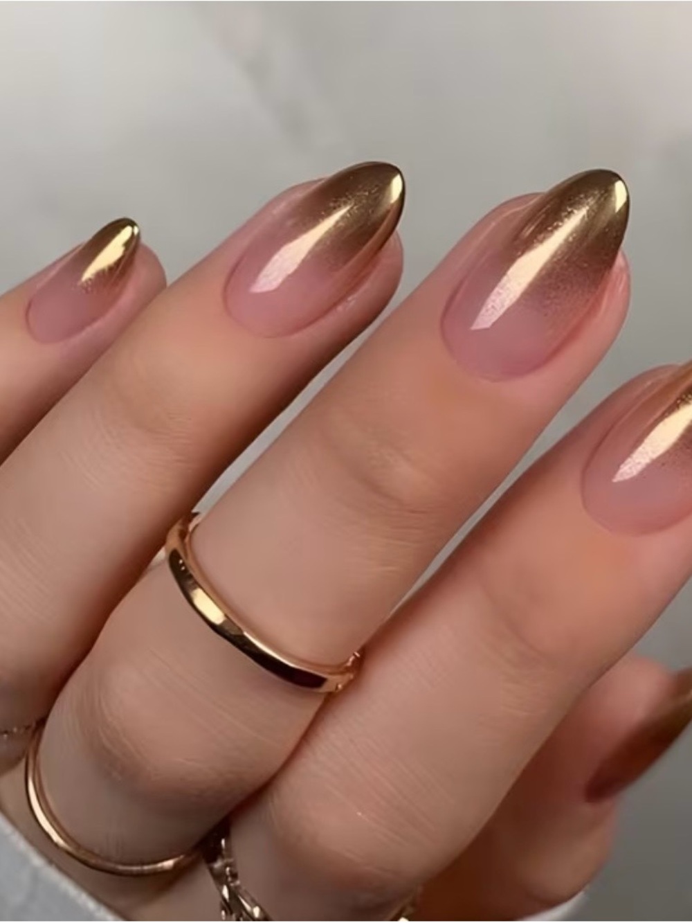 Women’s Designer Med/Oval Gradient French Style 24 Pc Press on Nails